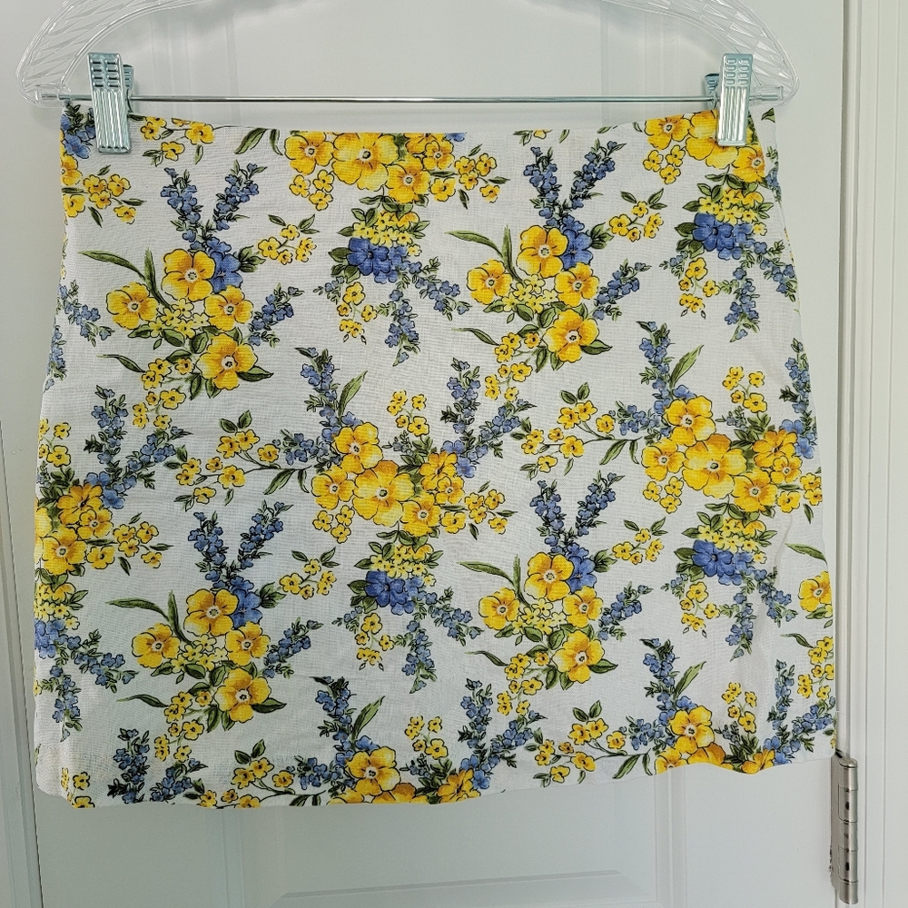 Forever 21 skirt Large Size but run small